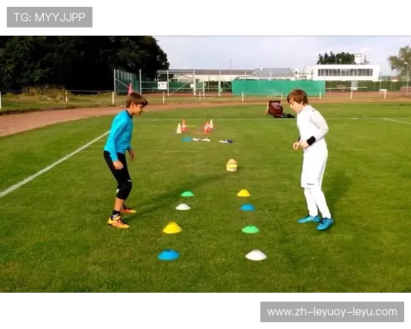 足球训练中的灵活性与协调性增强